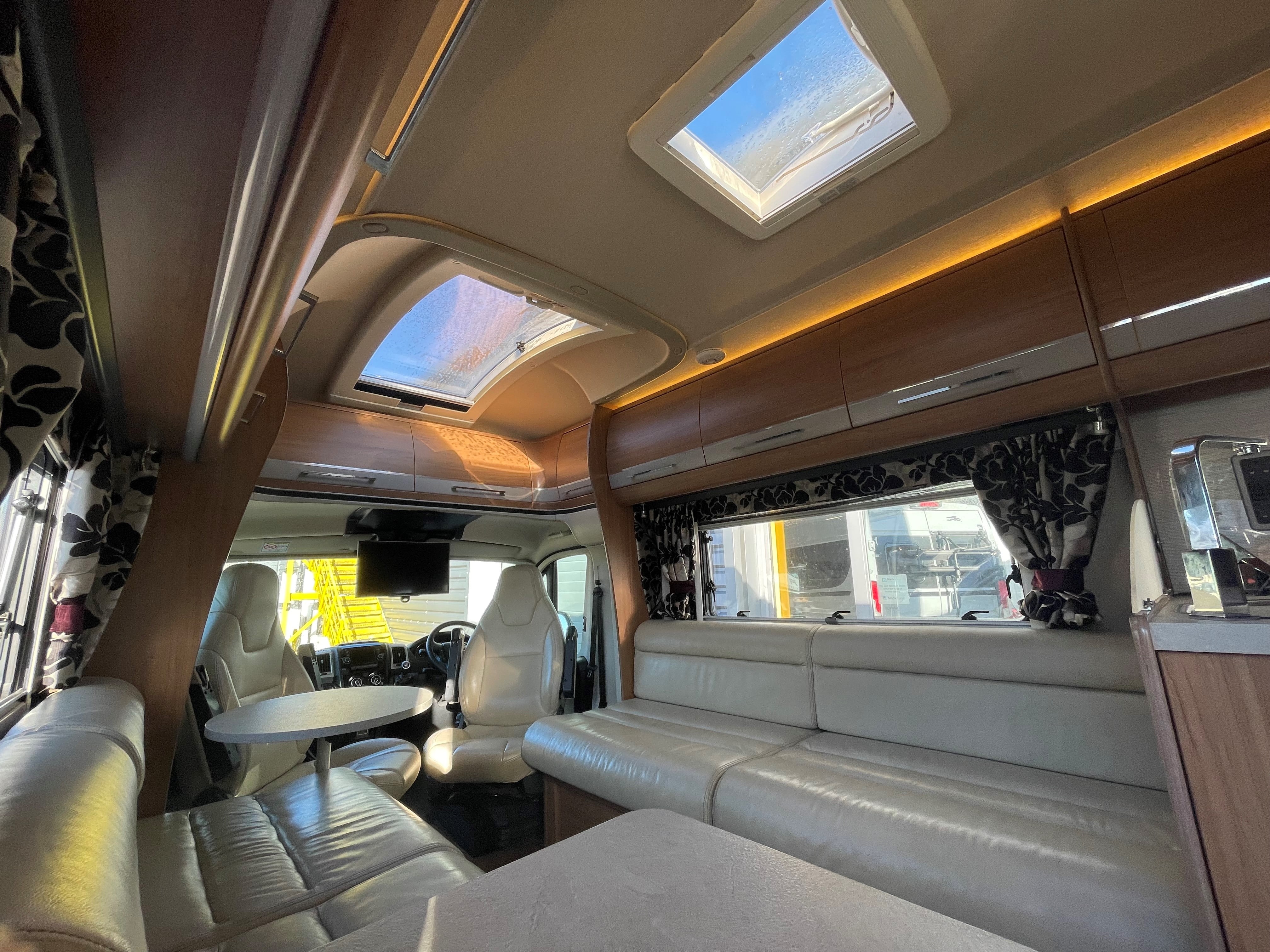 Auto-Trail Comanche