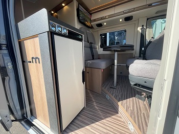 Malibu First Class - Two Rooms 640 LE RB -Skyview GT - Automatic