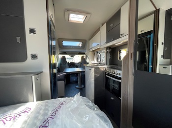Swift Voyager 564 -Automatic