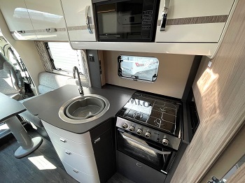 Swift Escape 694  - Automatic