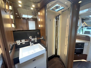 Carthago e-line I61 XL LE - Automatic