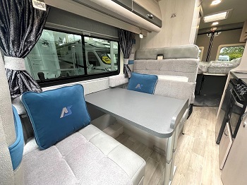 Auto-Sleepers Fairford Plus - Automatic