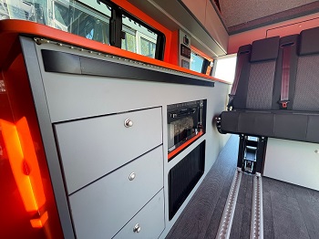 VW Vanlife Camper - Automatic