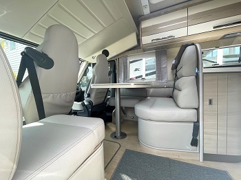 Mobilvetta k-yacht Teknoline 85 - Automatic