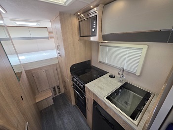 Auto-Trail Imala 736G