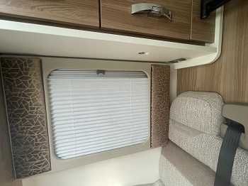 Swift Champagne C404