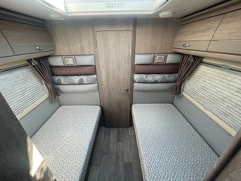 Auto-Sleepers Burford Duo - Automatic