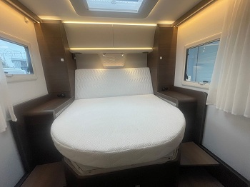 Adria Sonic Supreme 700 DC - Automatic