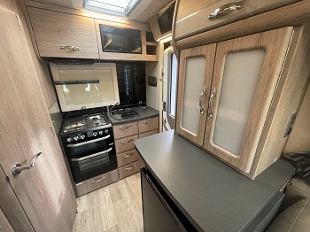 Auto-Sleepers Broadway EK TB LP - Automatic