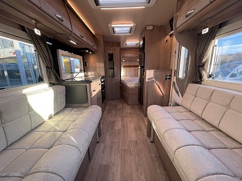 Auto-Sleepers Broadway FB - Automatic