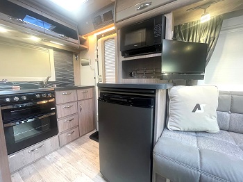 Auto-Sleepers Nuevo EK TB LP - Automatic