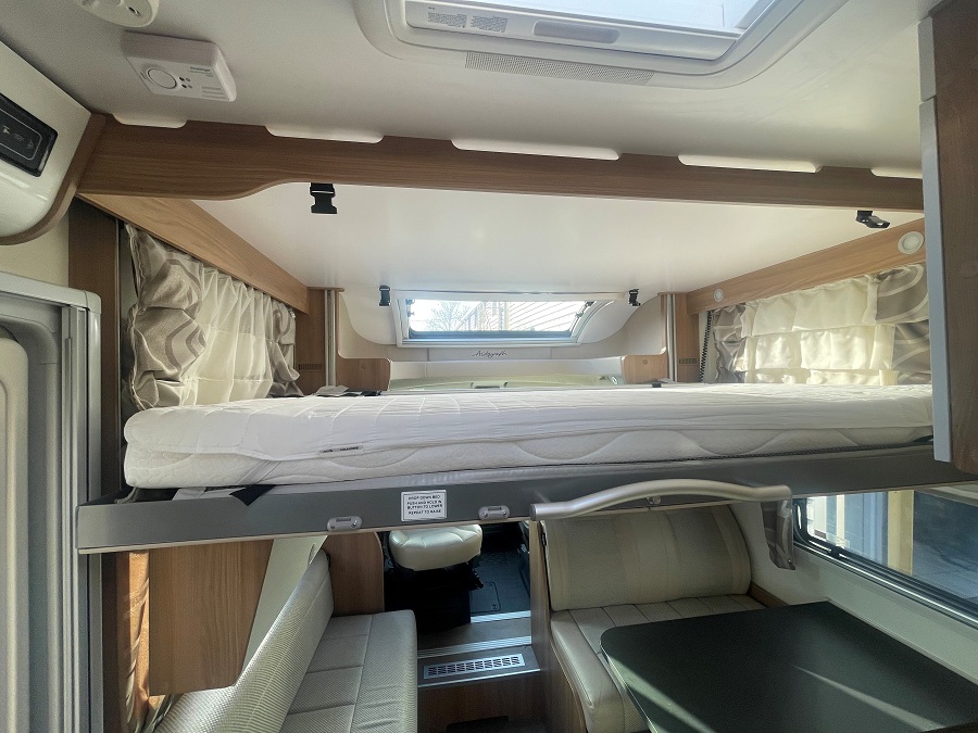 Bailey Autograph 79-6