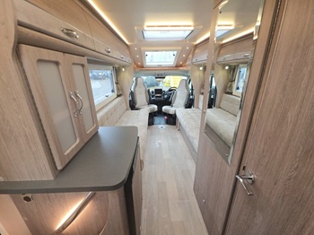 Auto-Sleepers Broadway EK TB LP - Automatic