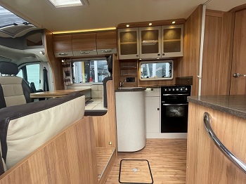 Bailey Autograph 745