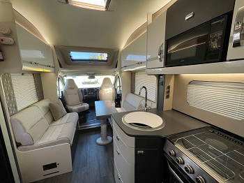 Swift Escape 694