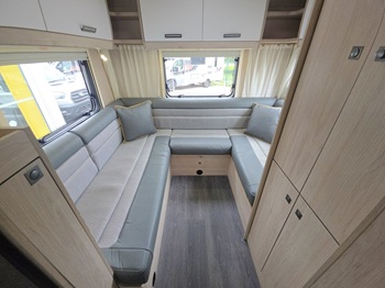 Auto-Trail F72