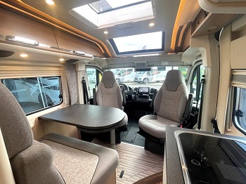 Malibu First Class GT Skyview 640 LE RB - LHD Automatic