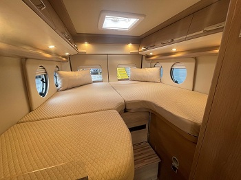 Malibu First Class GT Skyview 640 LE RB - LHD Automatic