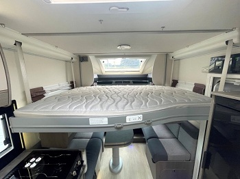 Chausson Titanium 768 XLB - Automatic
