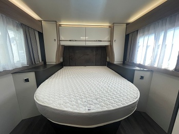 Swift Voyager 494 - Automatic