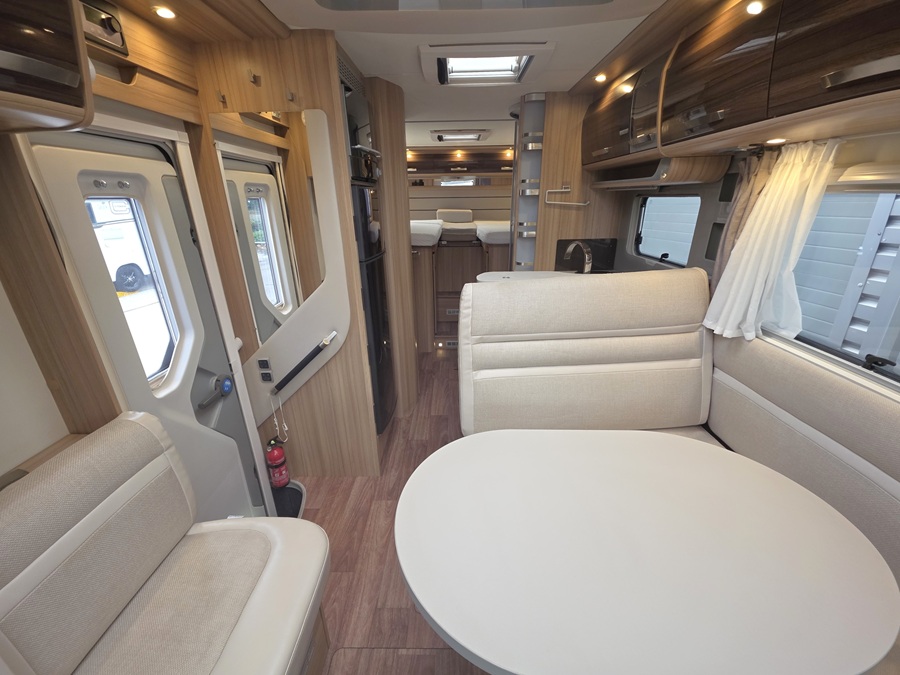 Knaus Sun Ti 700 MEG