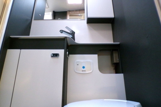 swift-wc-interior-rectangle.jpg