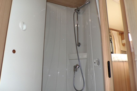 burstner-shower-interior-rectangle.jpg