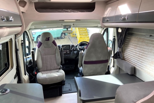 auto-sleepers-fairford-plus-interior-to-front.jpg