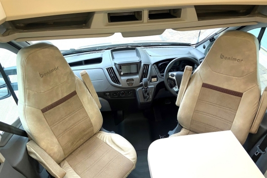 benimar-tessoro-413-interior-cab-seats.jpg