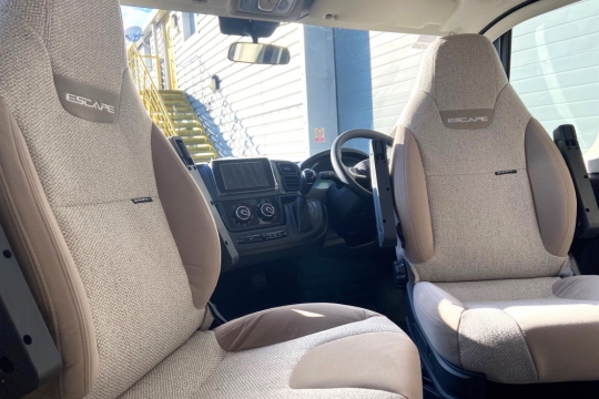 swift-escape-694-interior-cab-seats.jpg