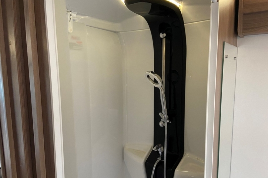 swift-bessacarr-interior-shower.jpg