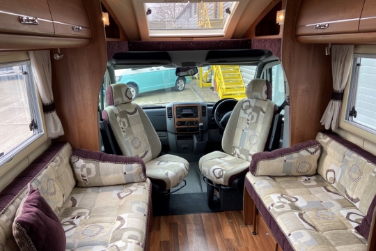 auto-sleepers-burford-duo-interior-front-lounge.jpg