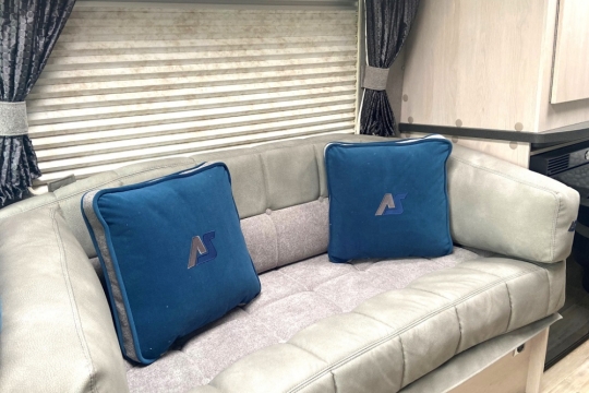 auto-sleepers-kingham-interior-seating.jpg