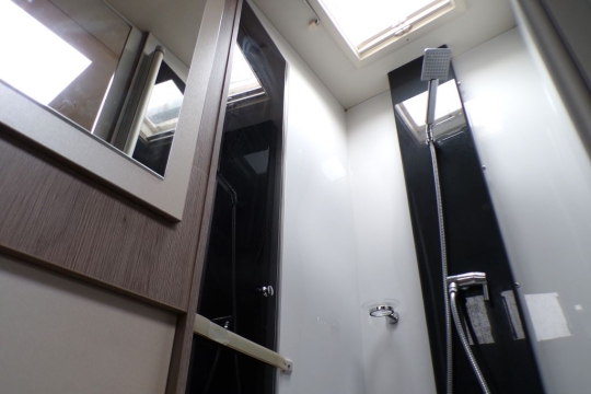 chausson-shower-interior-rect.jpg