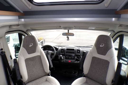 dethleffs-cab-interior-rect.jpg