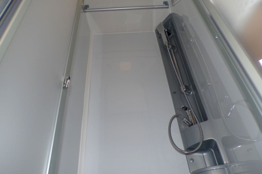 dethleffs-shower-interior-rect.jpg