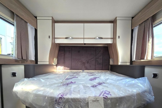 swift-bed2-interior-rectangle.jpg
