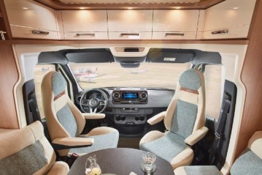 carthago-chic-c-line-interior-cab.JPG