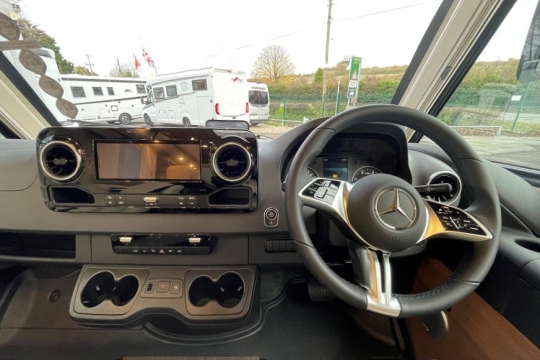 carthago-c2-tourer-I- 145-RB-LE-interior-dash.jpg