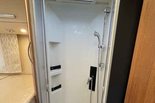 carthago-c2-tourer-I- 145-RB-LE-interior-shower.jpg