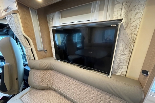 carthago-c1-tourer-interior-tv.jpg