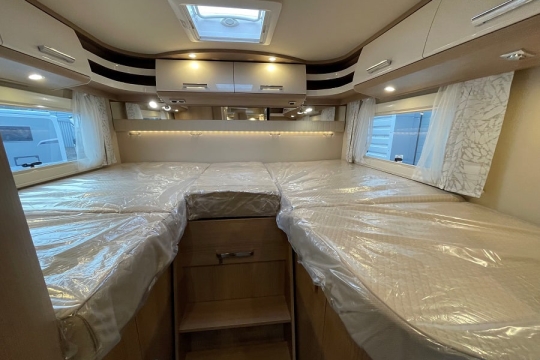 carthago-c1-tourer-interior-beds.jpg