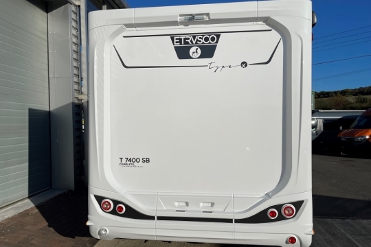 etrusco-t7400-sb-type-x-2025-model-exterior-rear.jpg