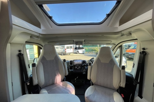 etrusco-t7400-sb-type-x-2025-model-interior-cab.jpg