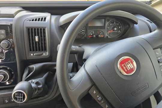 mclouis-fusion-373-interior-dash.jpg