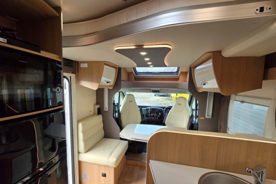 mclouis-fusion-373-interior-front.jpg