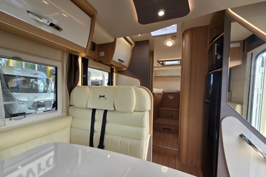 mclouis-fusion-373-interior-to-rear-2.jpg