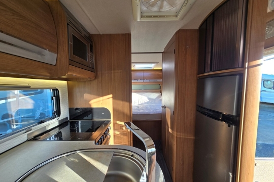 auto-trail-frontier-delaware-interior-to-rear.jpg