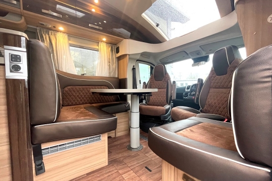 knaus-sunti-700-interior-lounge.jpg