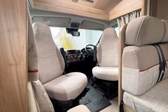 elddis-evolution-196-interior-cab.jpg